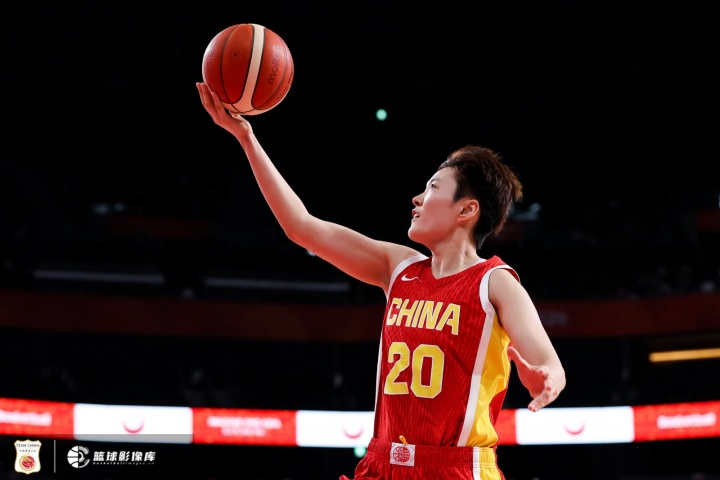 效率可以！孙宇替补6中5高效贡献12分 三分2中2